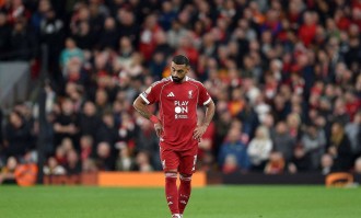 利物浦各项赛事遭遇4连败，大肆砸钱压垮了斯洛特？