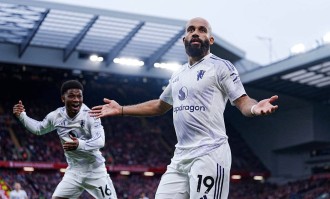 比赛日：曼联绝杀强送利物浦4连败 梅西生涯第60次戴帽